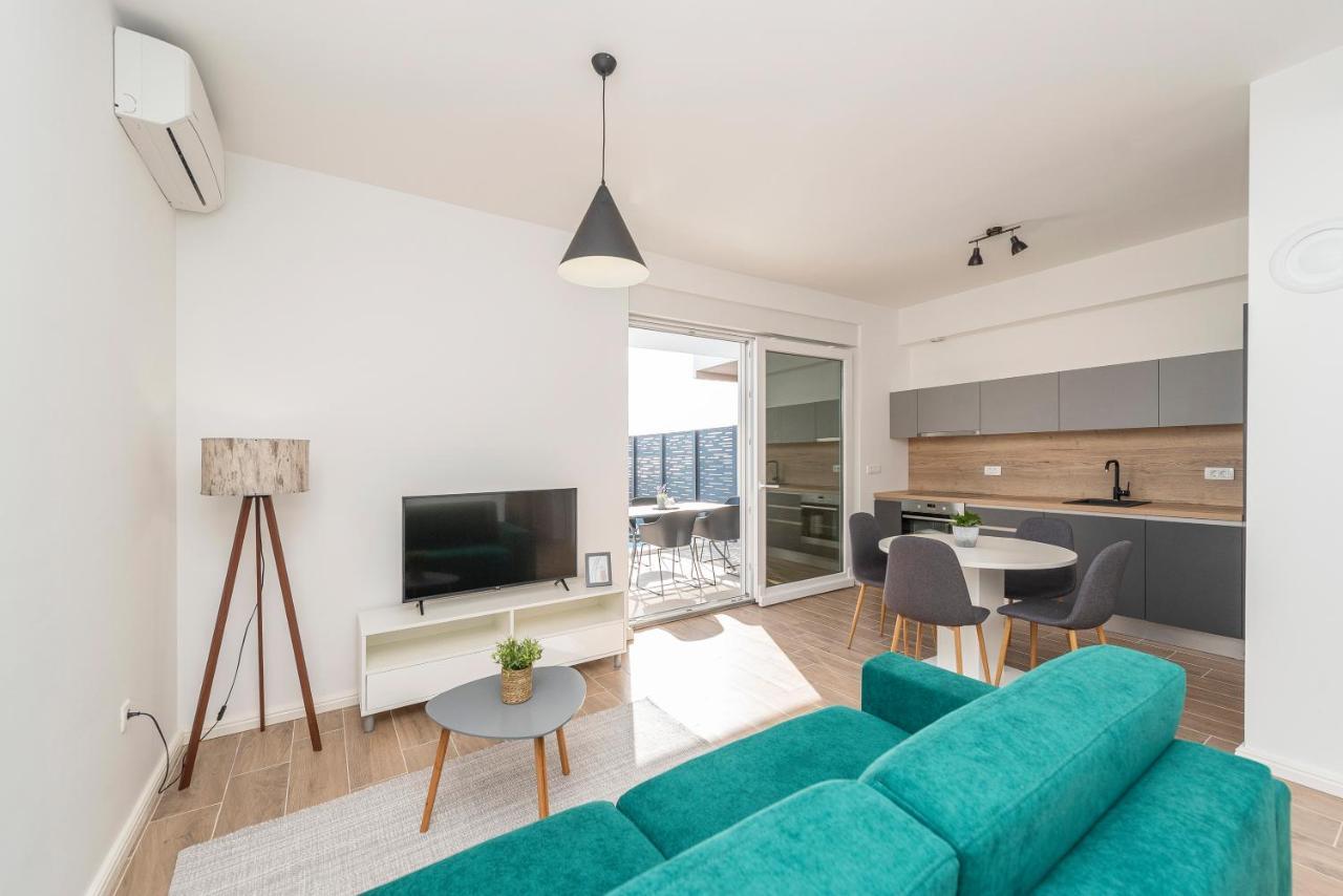 Villa Eni Apartments 1 Mandre Dış mekan fotoğraf