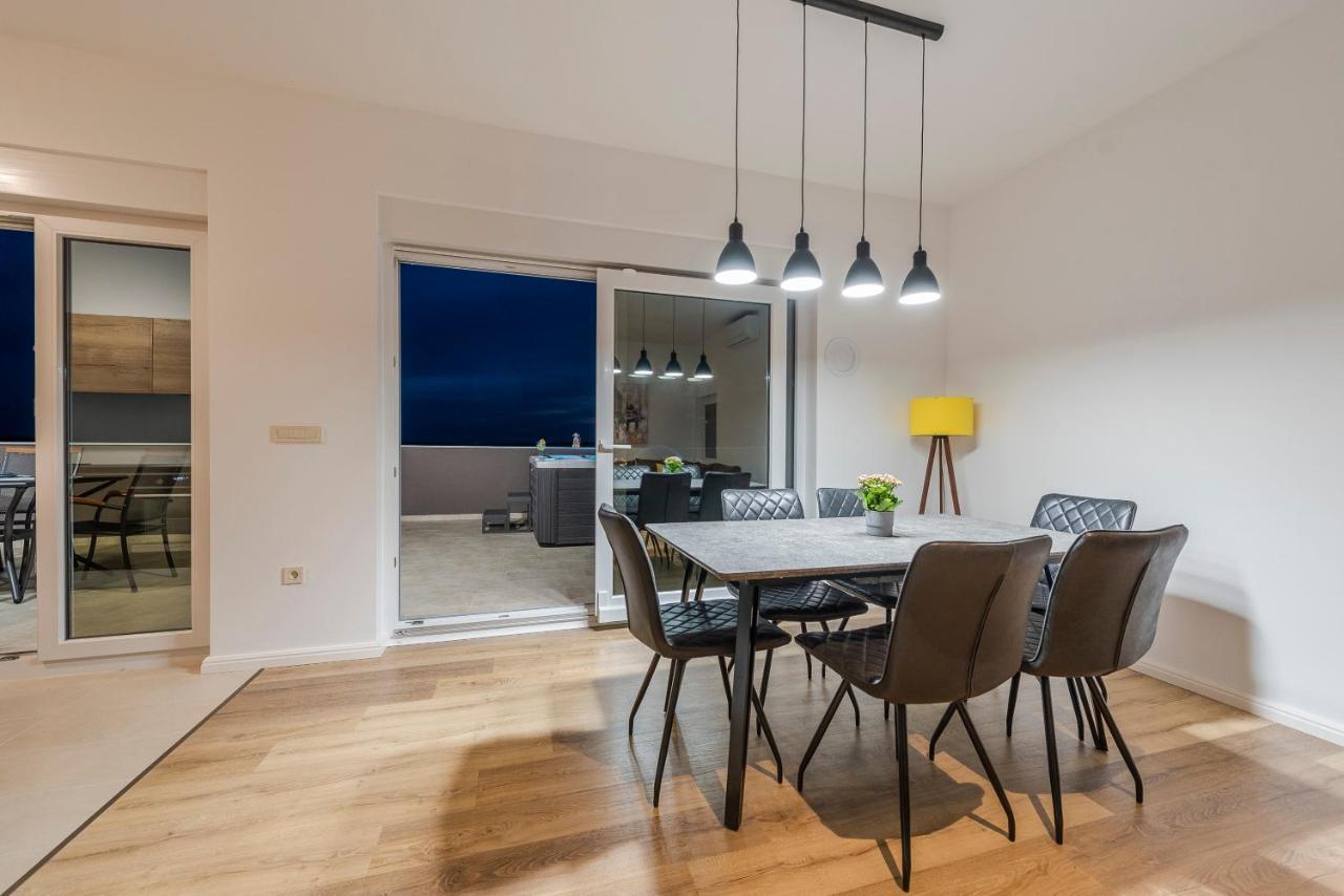 Villa Eni Apartments 1 Mandre Dış mekan fotoğraf