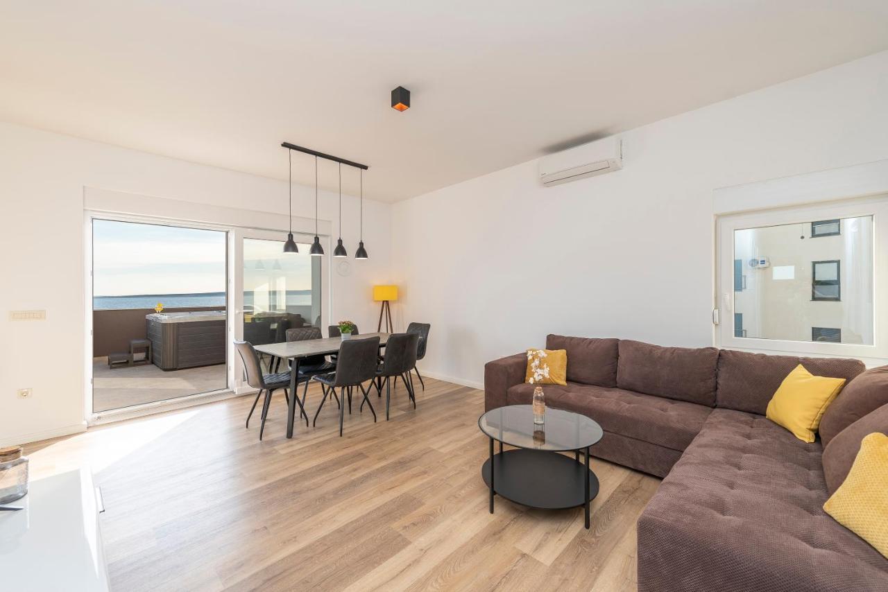 Villa Eni Apartments 1 Mandre Dış mekan fotoğraf