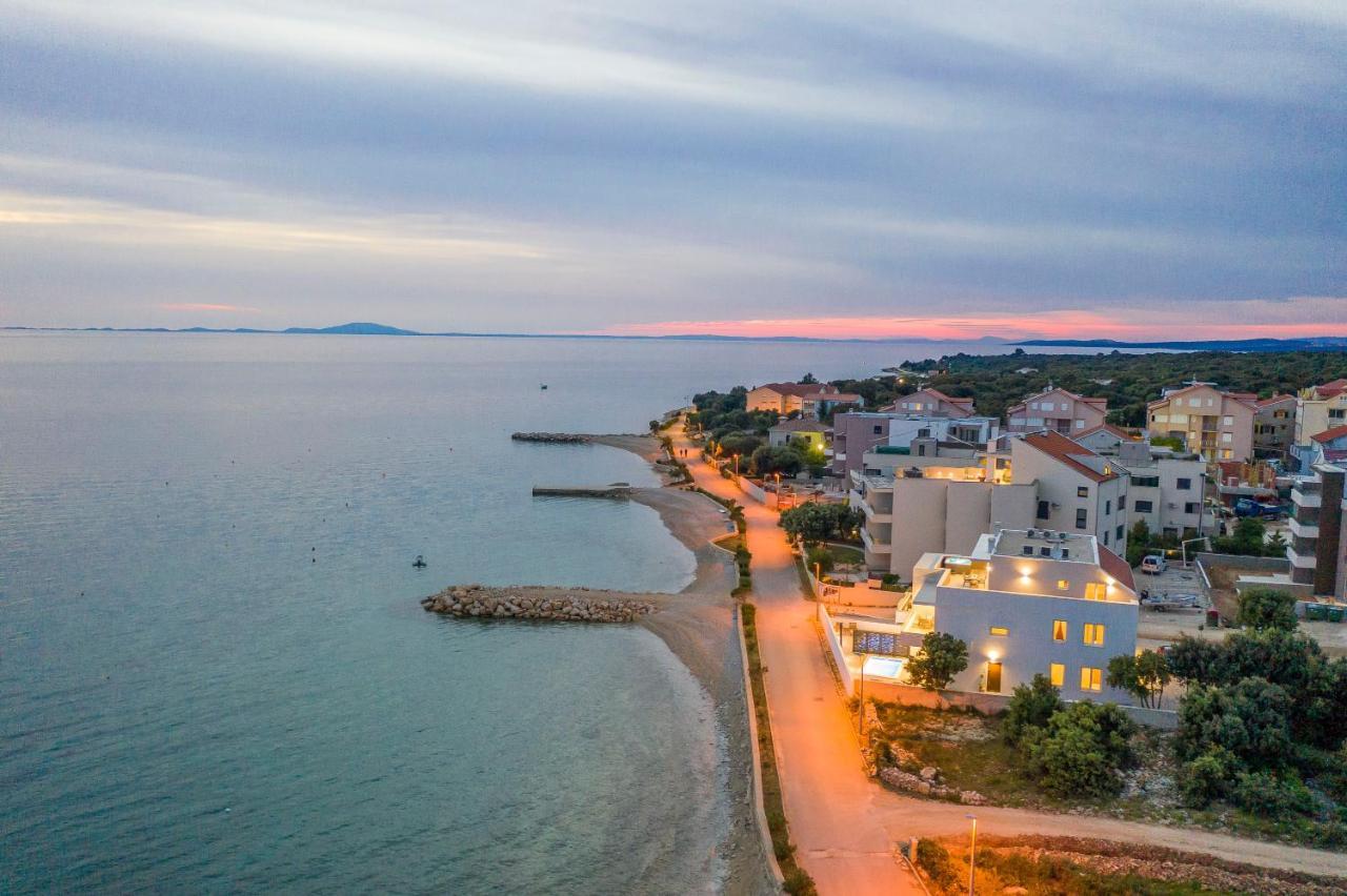 Villa Eni Apartments 1 Mandre Dış mekan fotoğraf