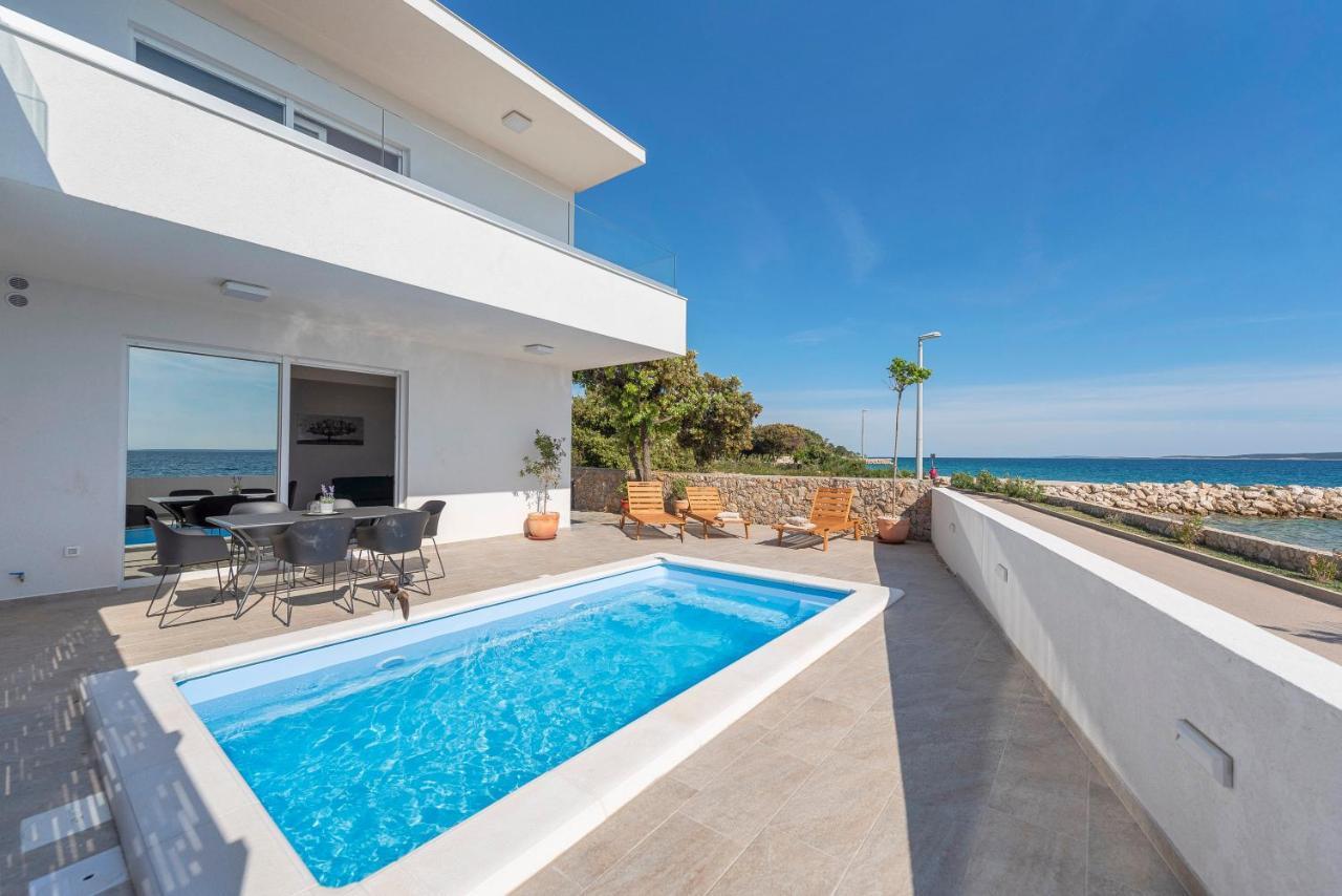 Villa Eni Apartments 1 Mandre Dış mekan fotoğraf