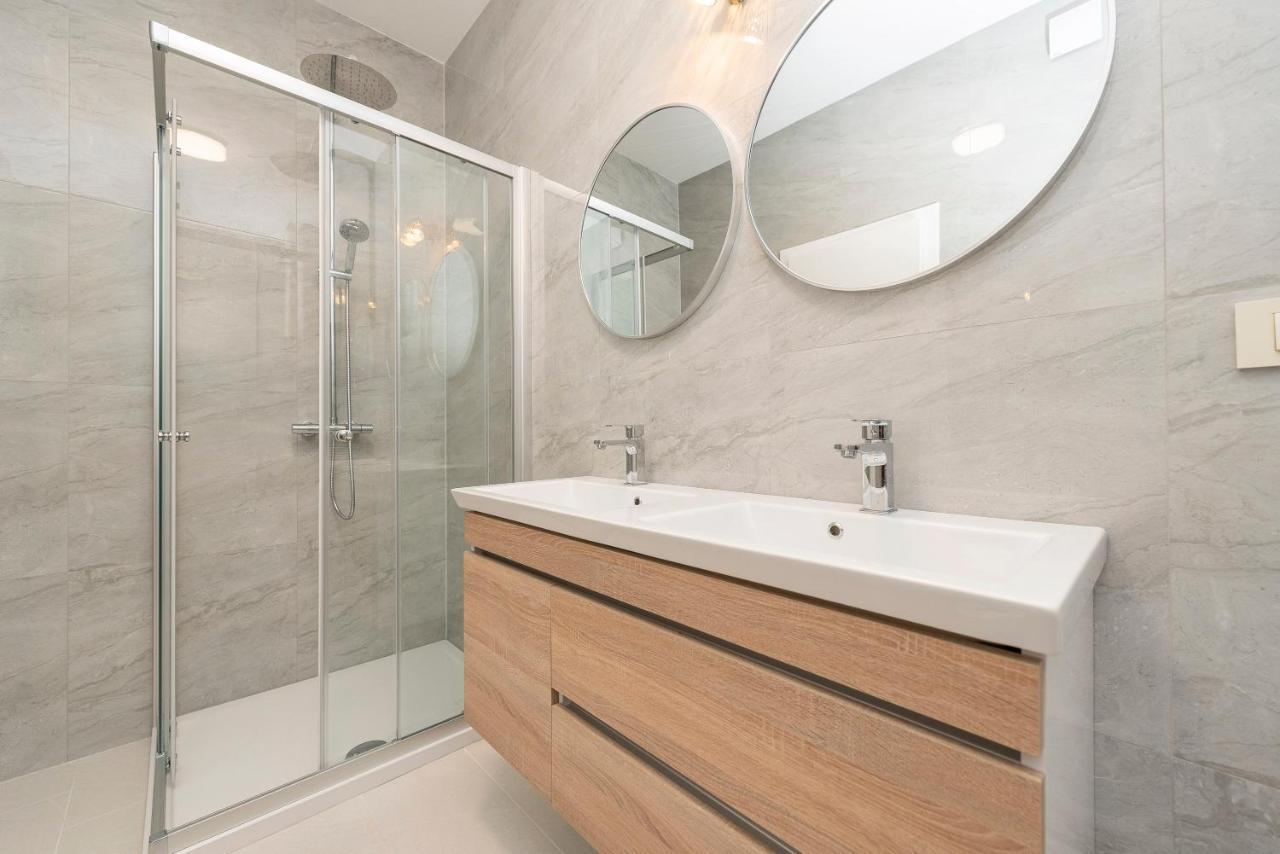 Villa Eni Apartments 1 Mandre Dış mekan fotoğraf
