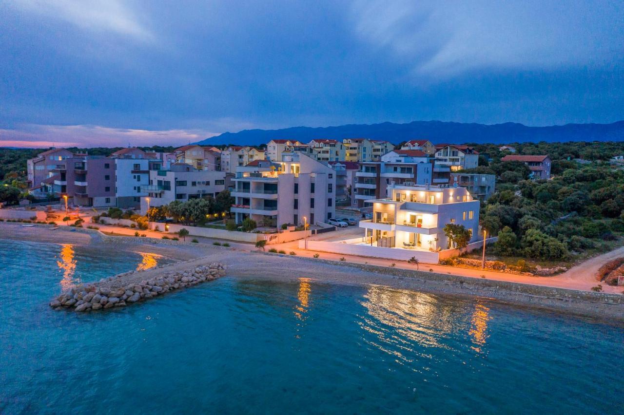 Villa Eni Apartments 1 Mandre Dış mekan fotoğraf