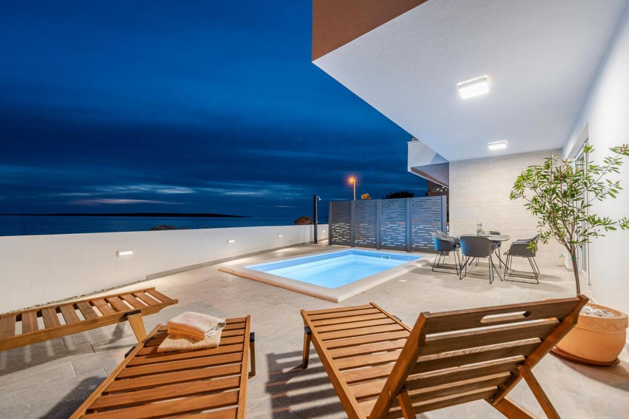Villa Eni Apartments 1 Mandre Dış mekan fotoğraf