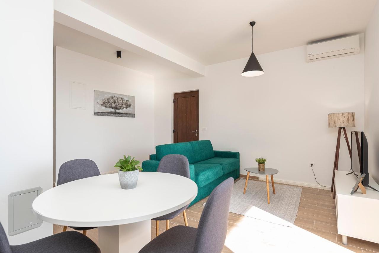 Villa Eni Apartments 1 Mandre Dış mekan fotoğraf