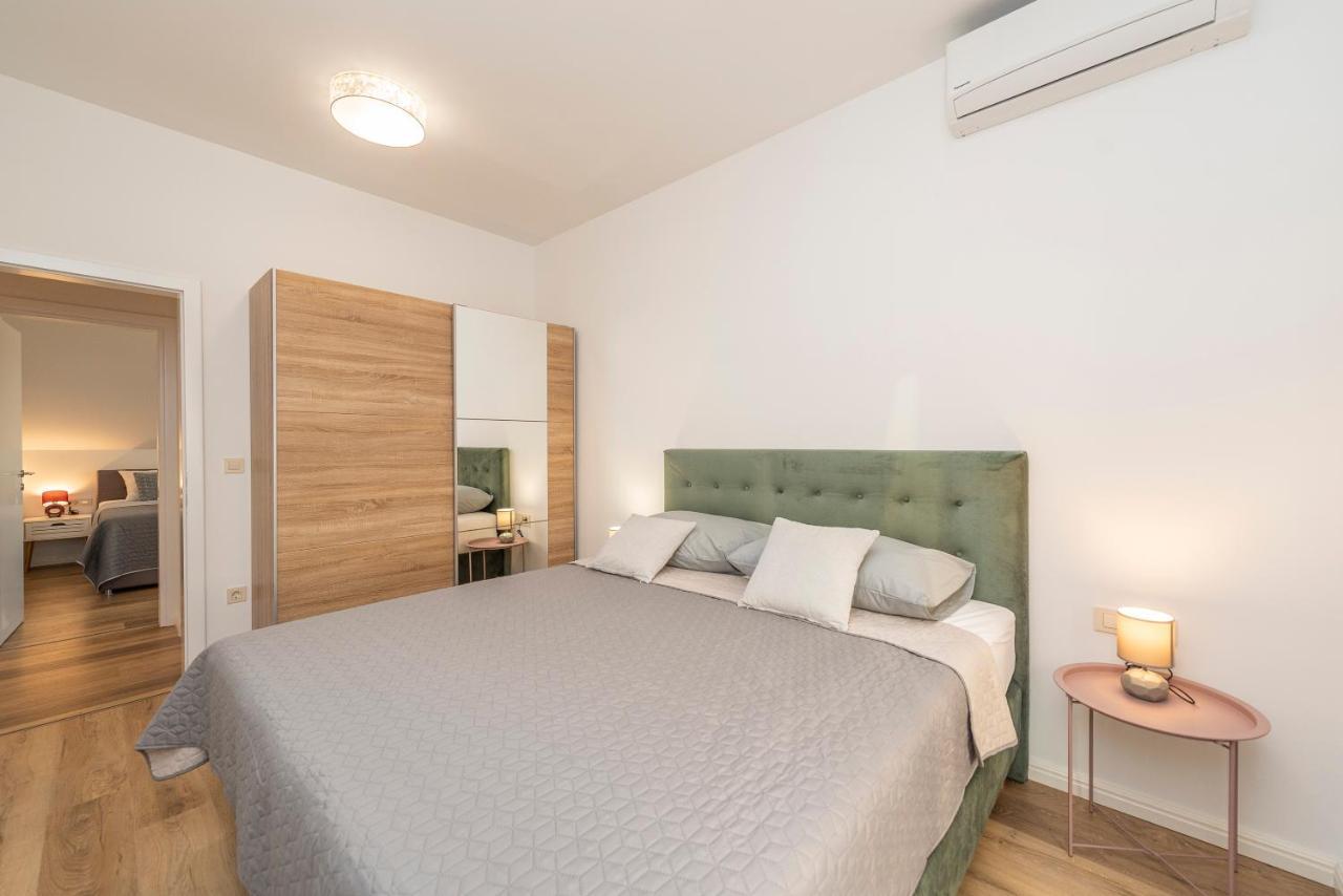 Villa Eni Apartments 1 Mandre Dış mekan fotoğraf